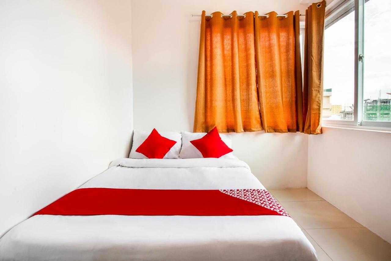 Oyo 505 Jardin Suites Manille Extérieur photo