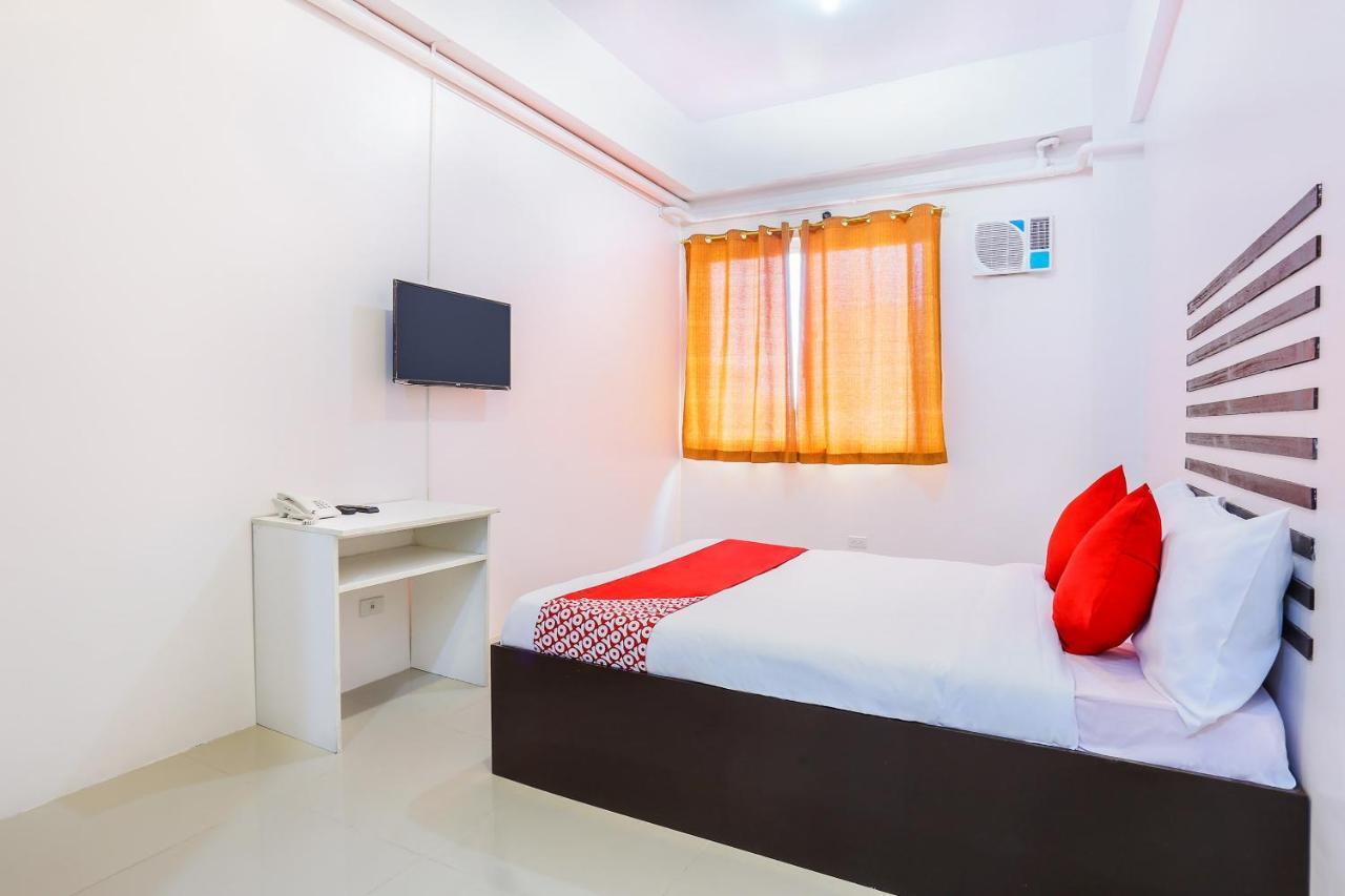Oyo 505 Jardin Suites Manille Extérieur photo