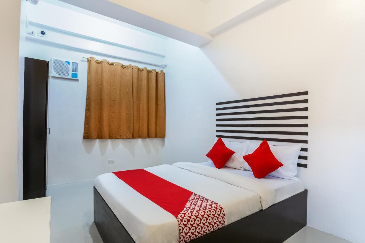Oyo 505 Jardin Suites Manille Extérieur photo